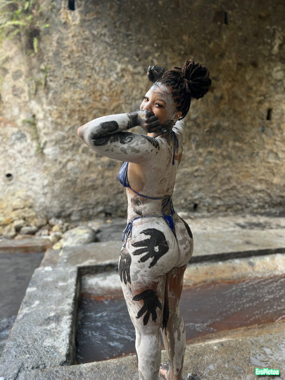 celeb photo featuring ebony - Part 4