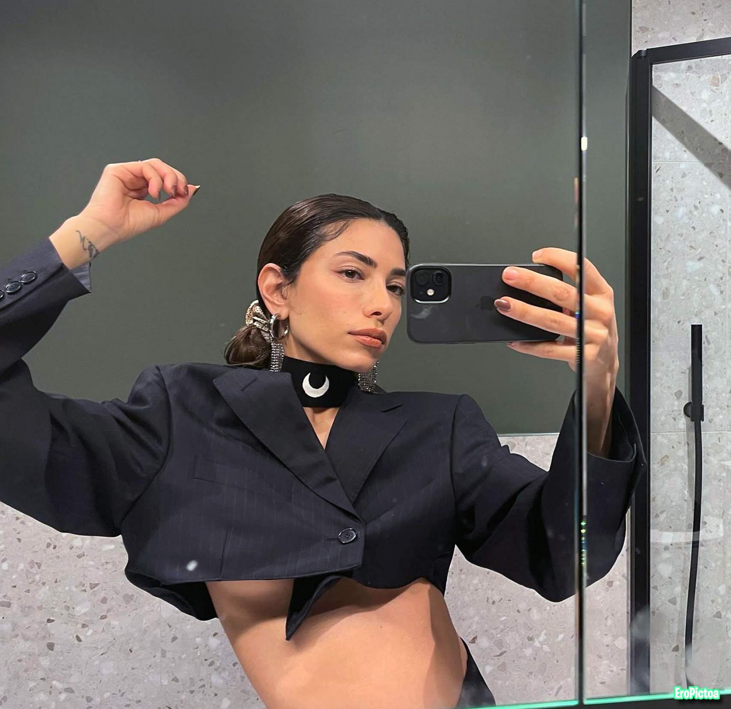 Evin 🇸🇪 celeb_beauty photo featuring petite
