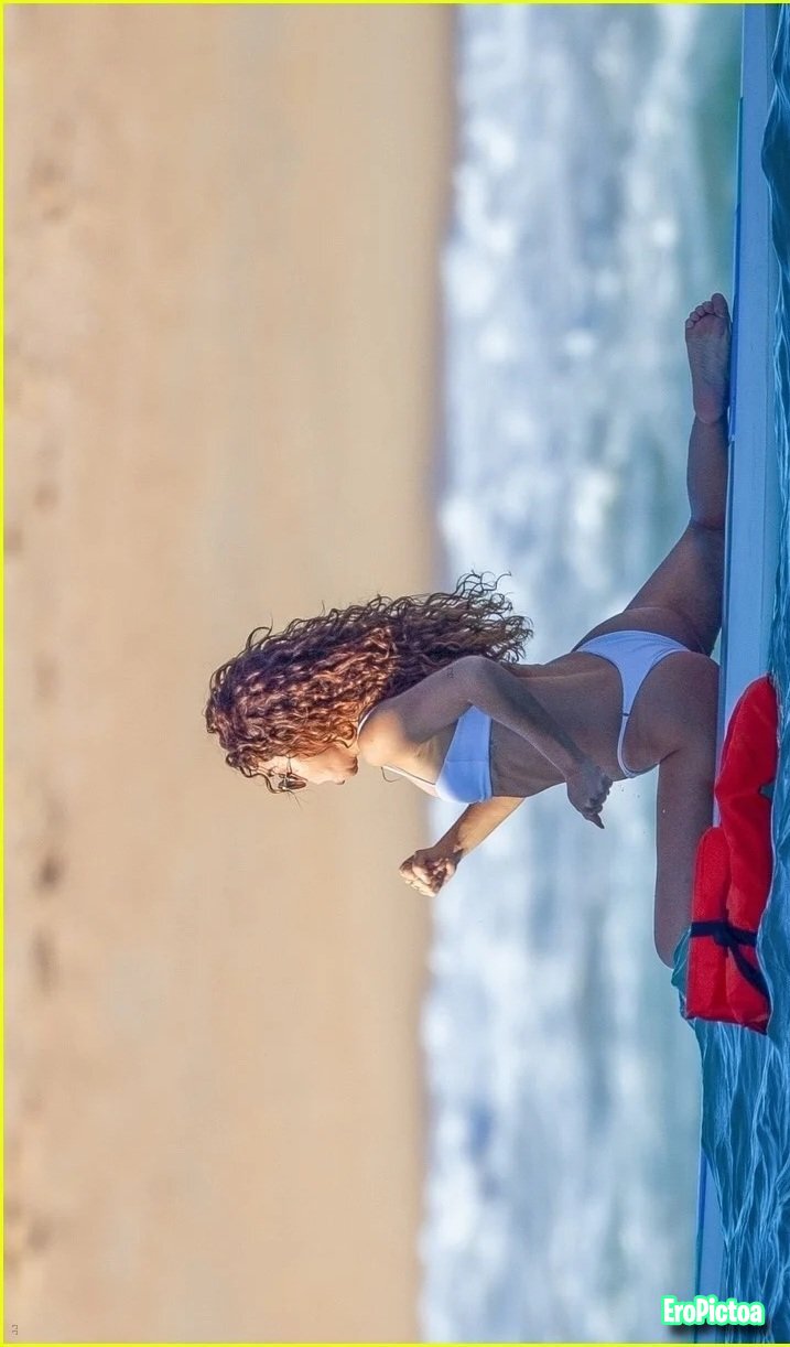 Random celebs 16 photo featuring matures - Part 52