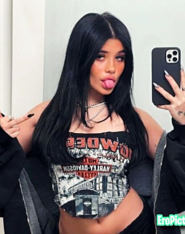 Thumbnail for Hot celebs