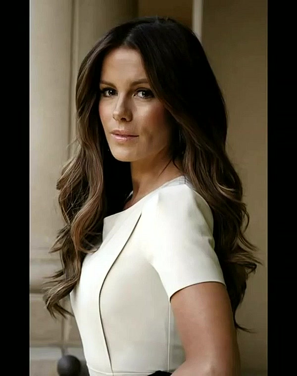 Thumbnail for Random Female Celeb Pics