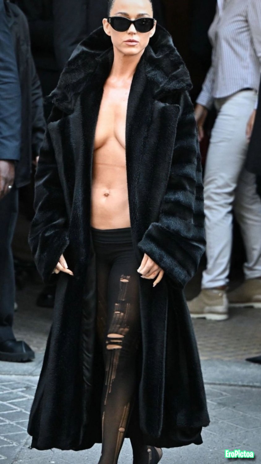Celeb Hot photo featuring Celebrities - Part 15
