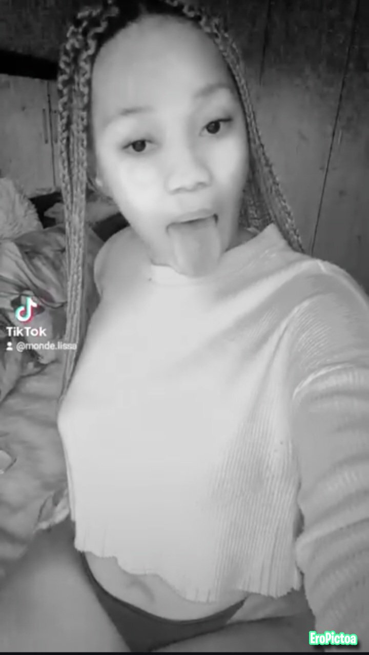 TikTok baddie babecock photo featuring SA thick baddies