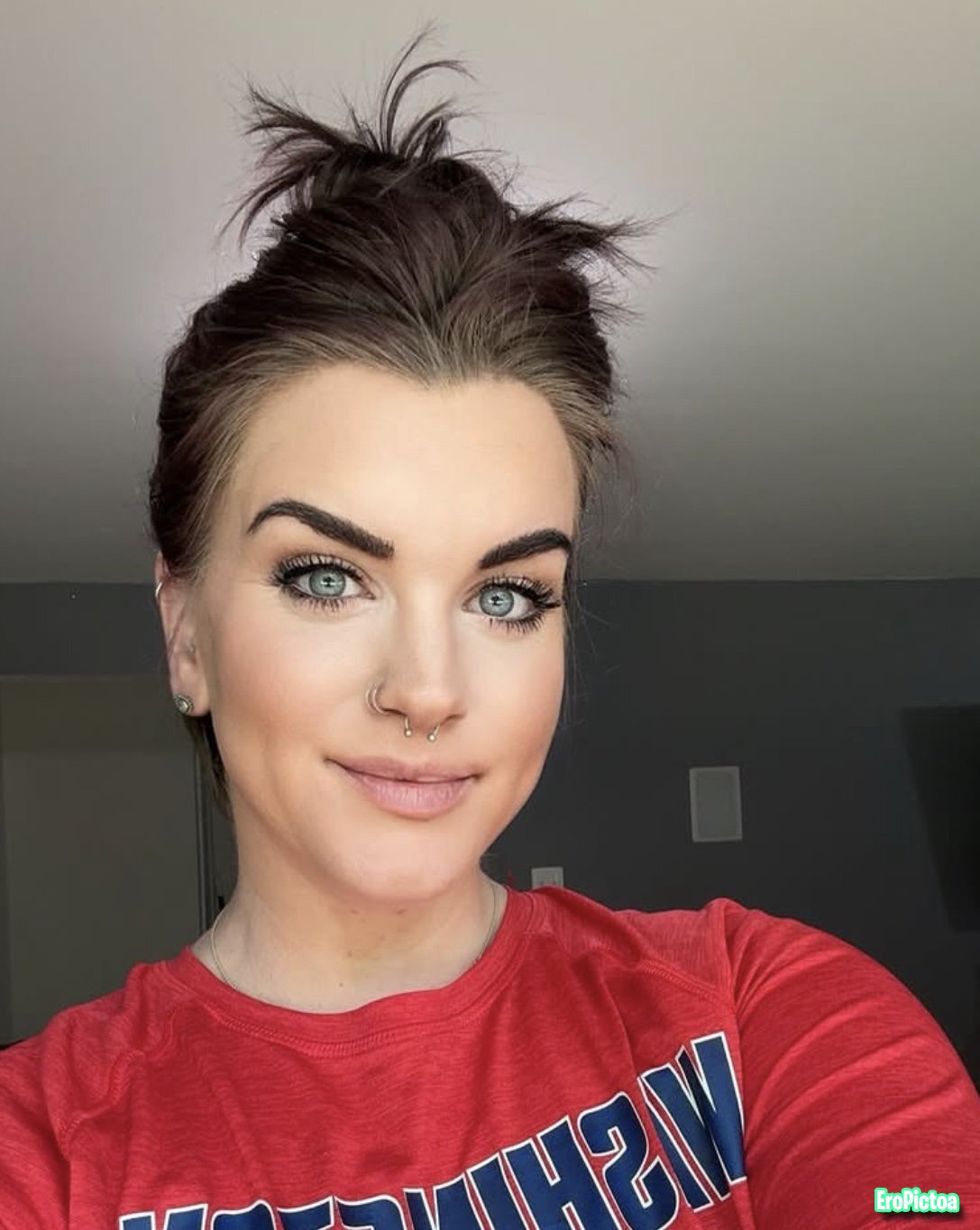 Milf tiktoker photo