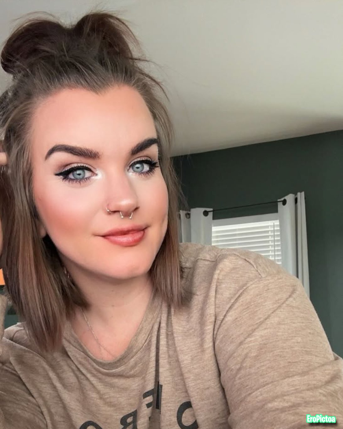 Milf tiktoker photo