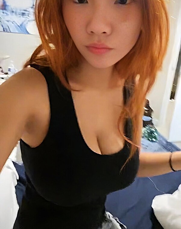 Thumbnail for Busty Korean ECARG⬅️