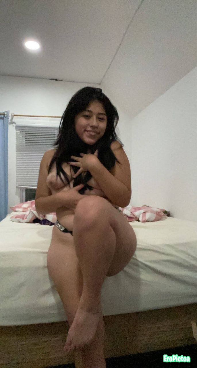 Slut leaked photo featuring Small - Part 3