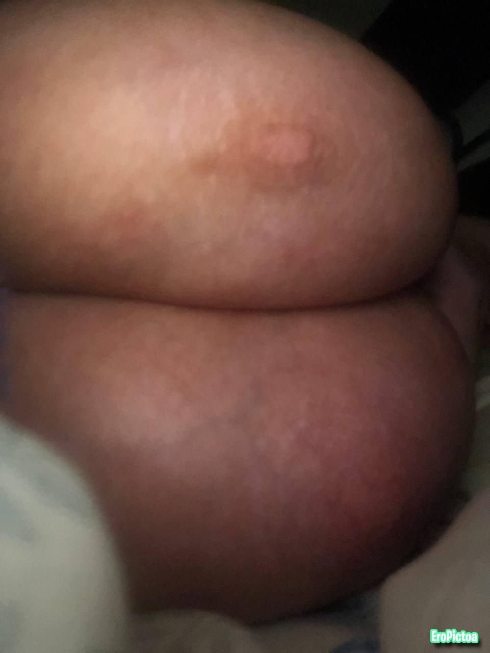 Big tit white teen solo amateur leak - Val photo featuring HugeBoobs - Part 77