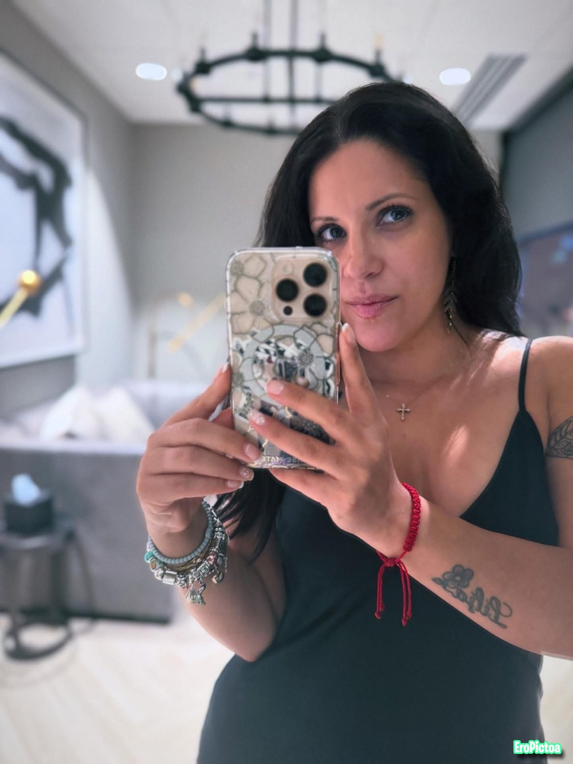friends MILF aunt got leaked🙈 photo featuring aunt - Part 2