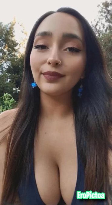Leaked Daniela, 23 años photo featuring latina