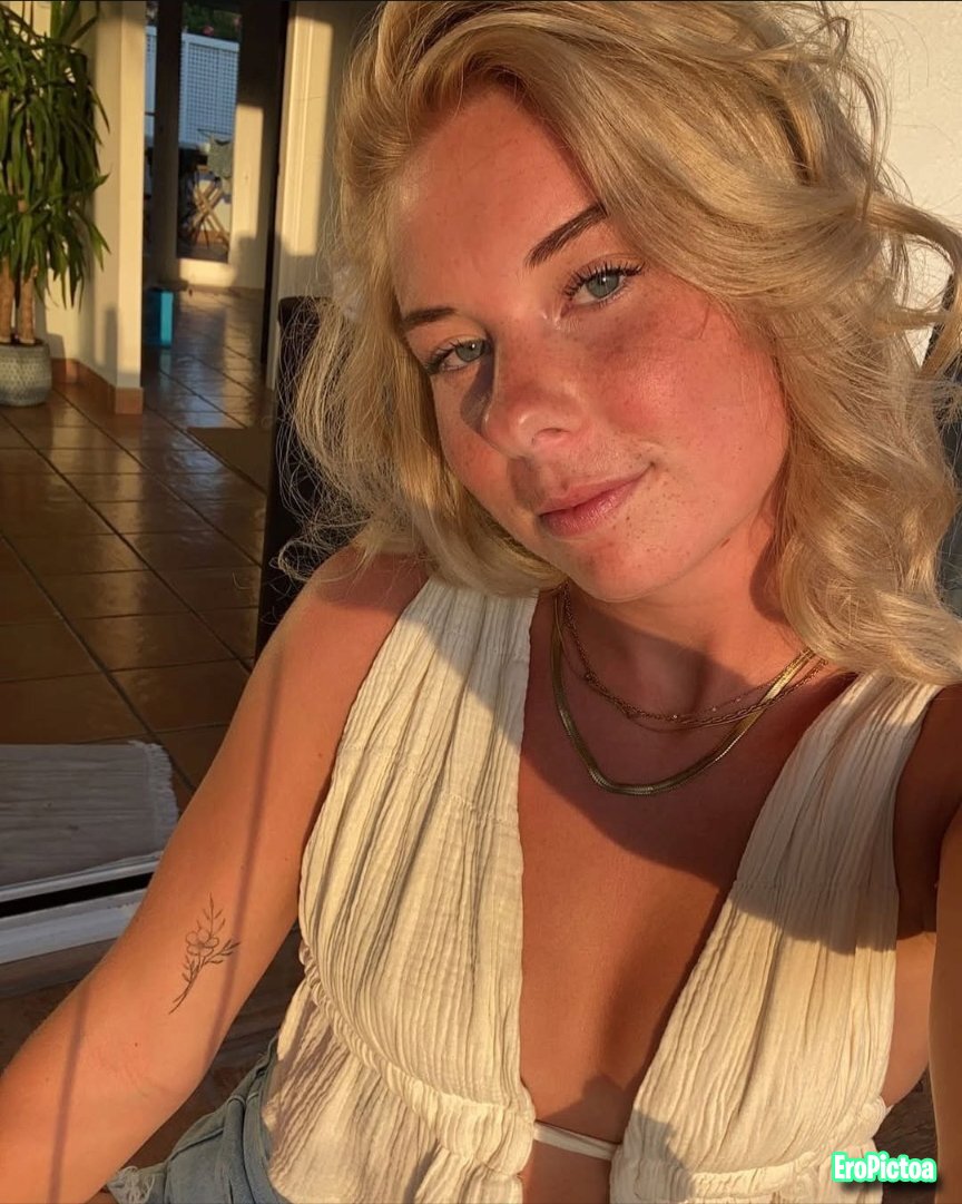 Hot blonde slut influencer leaked photo featuring Cute - Part 2