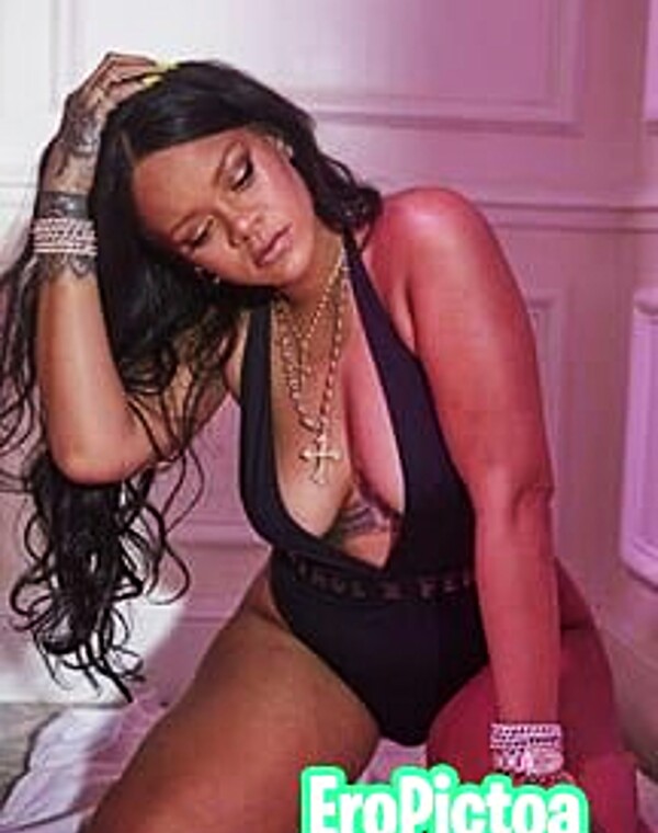 Thumbnail for Rihanna is hot p2
