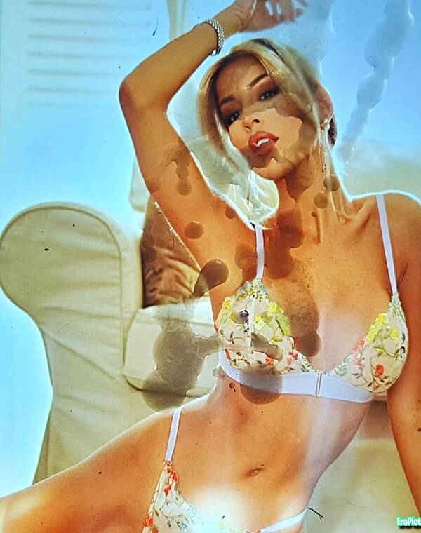 Thumbnail for Cum tribute Oriana Marzoli 17
