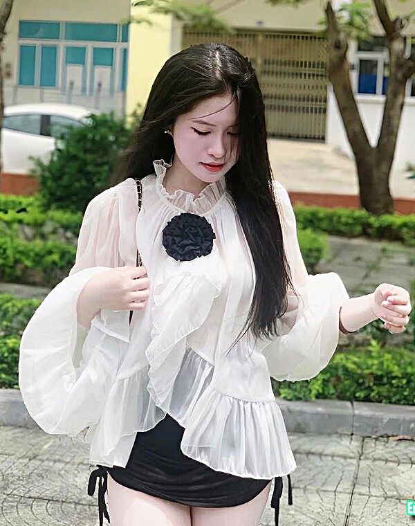 Thumbnail for VietNam girl cumtribute