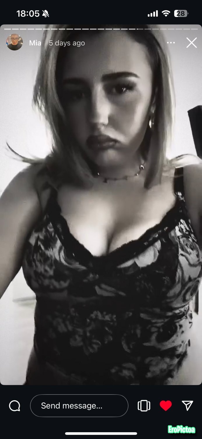 Cum trib her for a reward photo featuring leak - Part 3