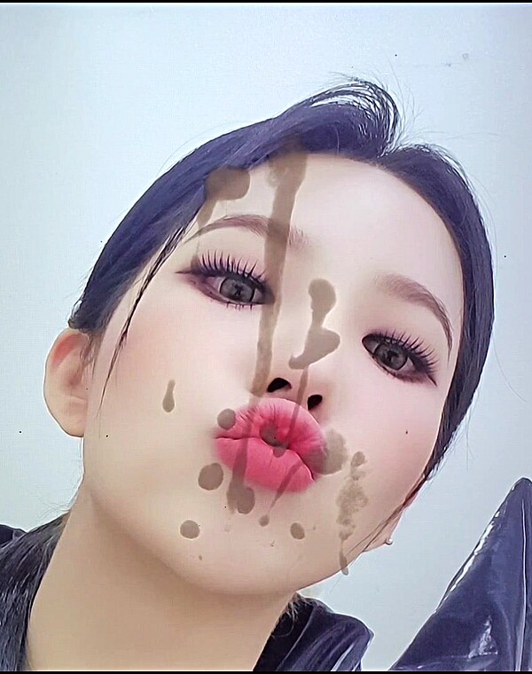 Thumbnail for Soyeon cumtrib 3