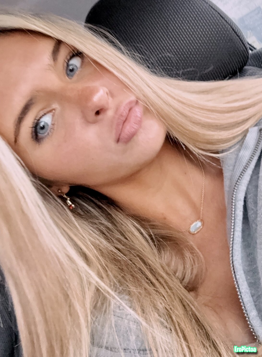 Hot blonde teen IRL PAWG is amazing photo featuring cuck - Part 6