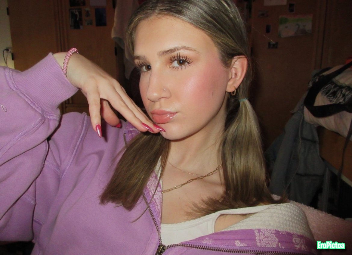 Busty Irl sophia photo featuring busty