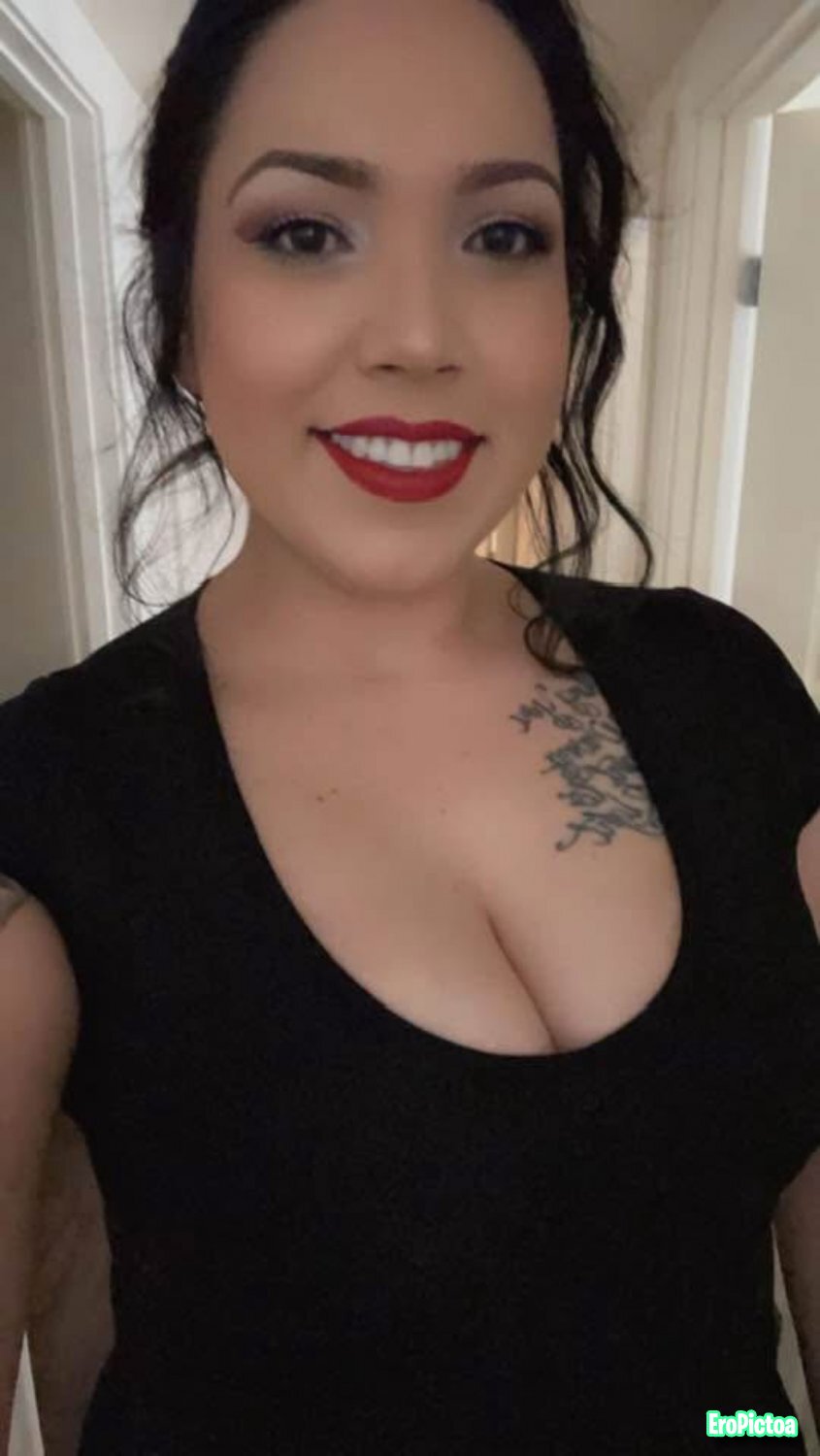 Can anyone tribute this Latina MILF irl (just posted her sister) photo featuring spanish - Part 8