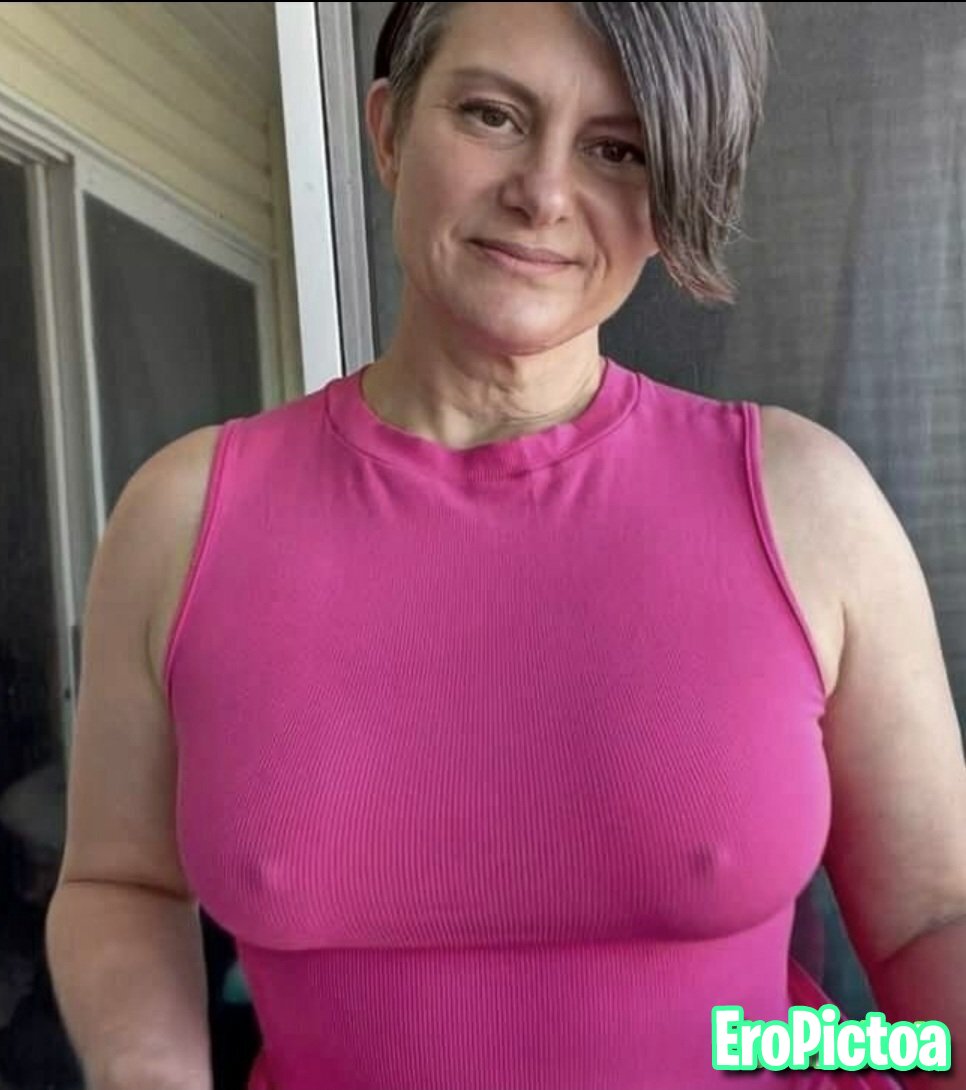 Braless Pokies photo featuring braless - Part 2