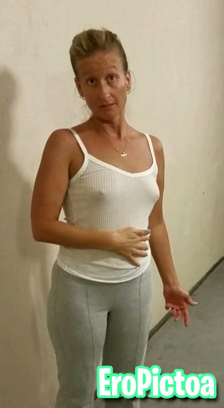 Braless Pokies photo featuring amateur - Part 22