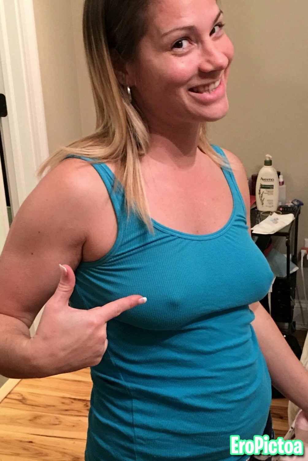 Braless Pokies photo featuring braless - Part 30