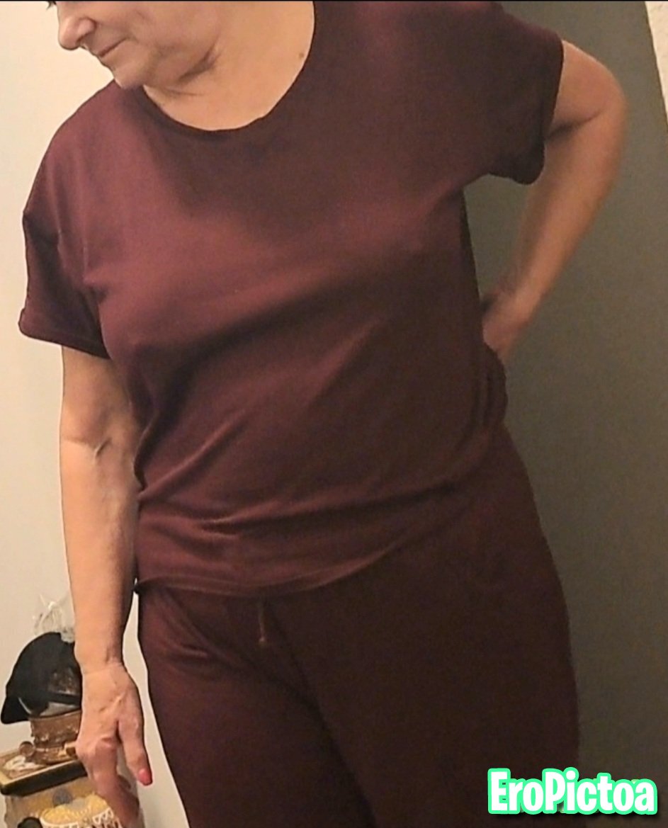 Braless Pokies photo featuring amateur - Part 8