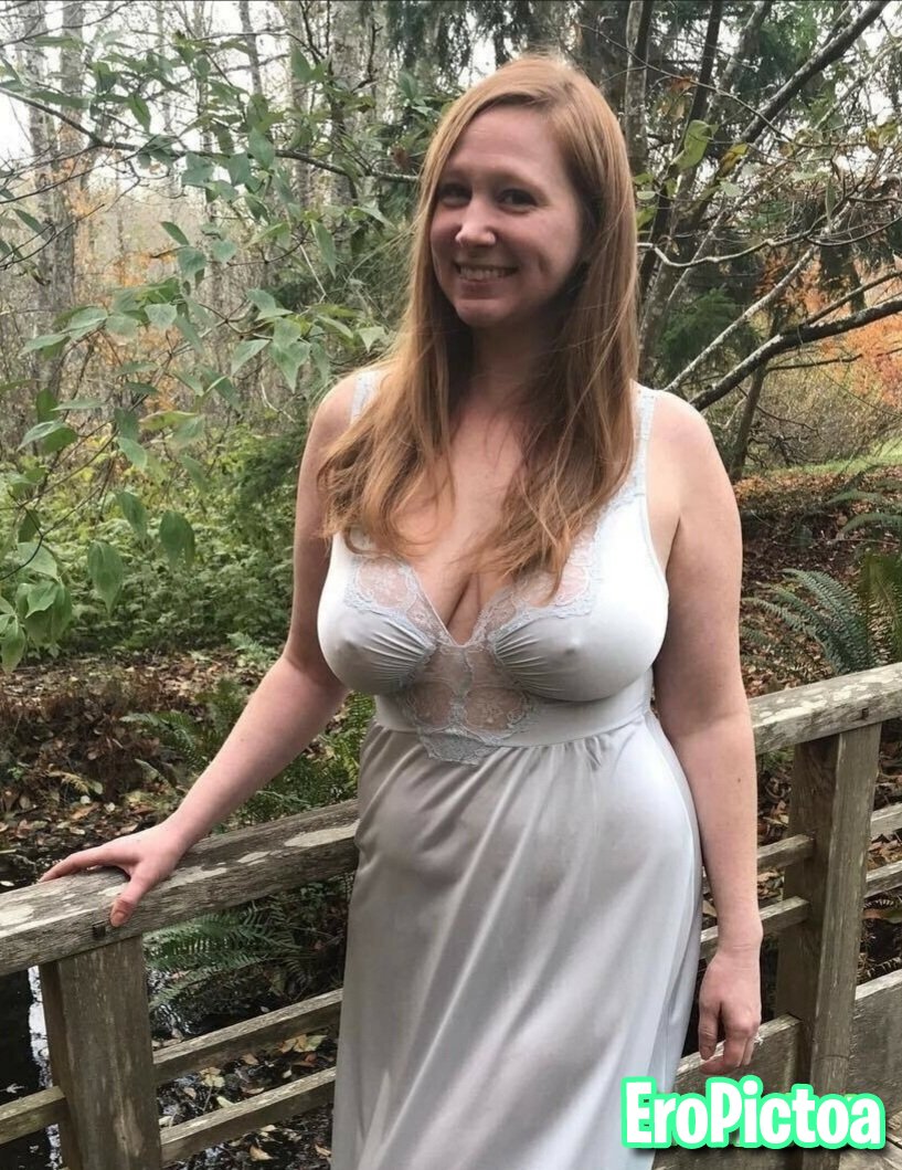 Braless Pokies photo featuring braless - Part 9