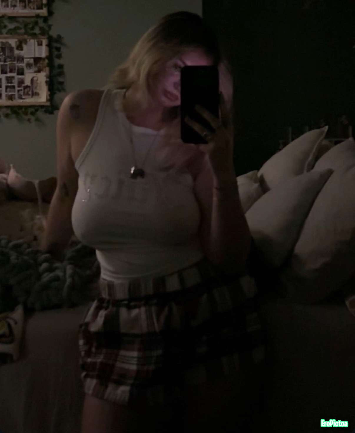 Someone’s IRL Hailey 21 photo featuring irl - Part 1