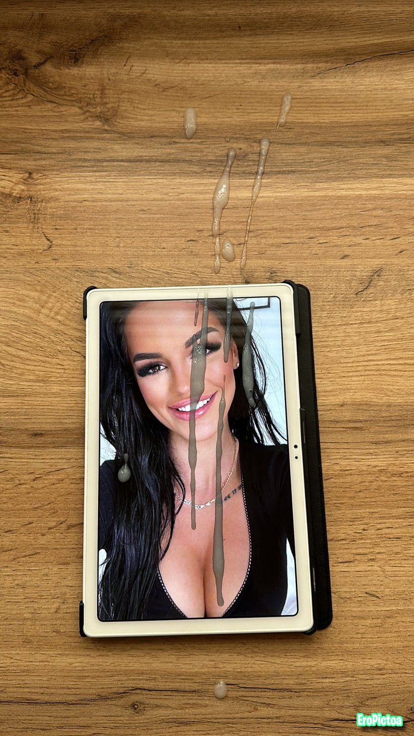 Polish IRLs cumtribute photo featuring Polish