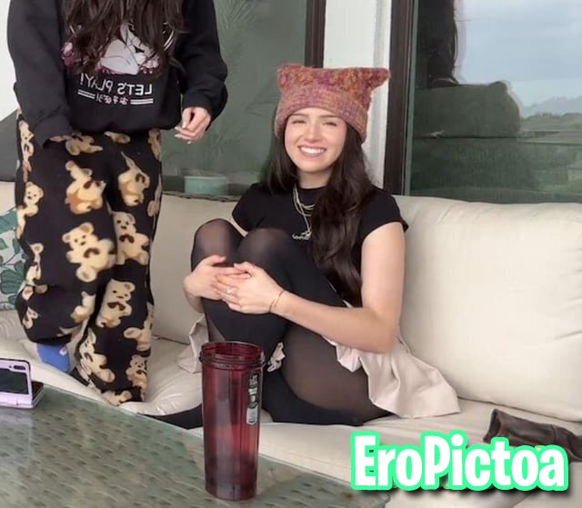 Poki mane Nylon Legs photo featuring leg - Part 38