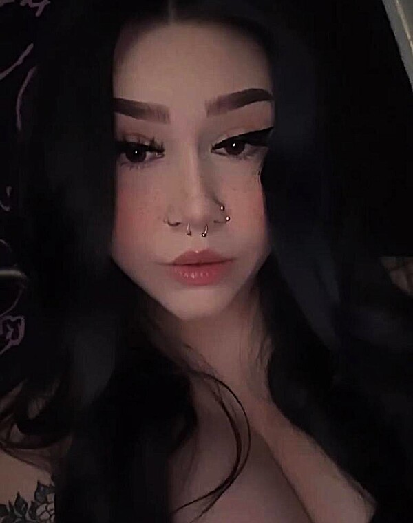 Thumbnail for Wanna make my irl a webslut