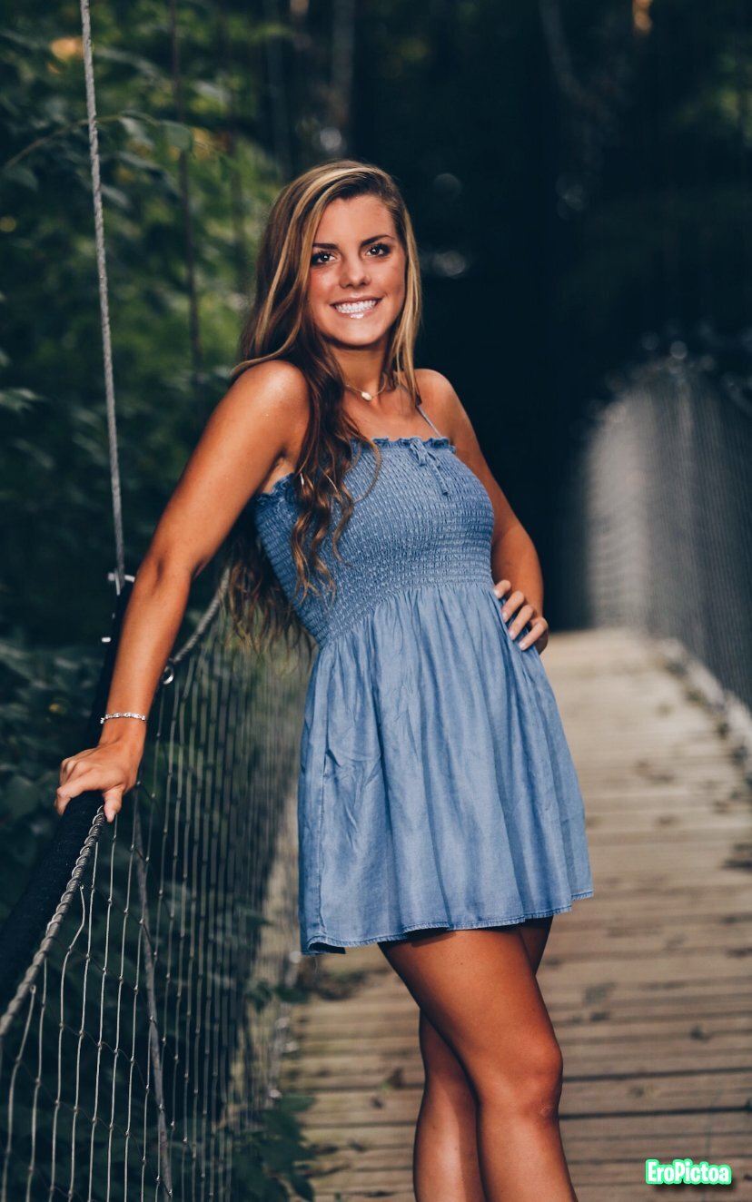 Vanessa - Ohio State photo featuring thighs