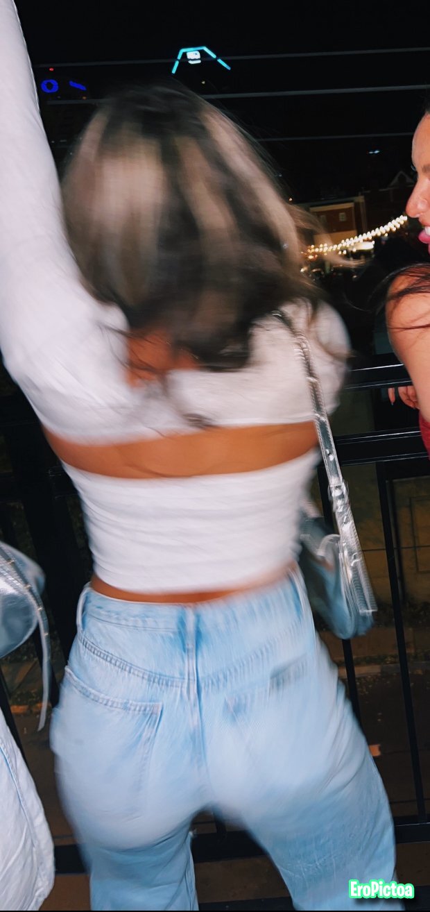 Sofia - UK photo featuring legs