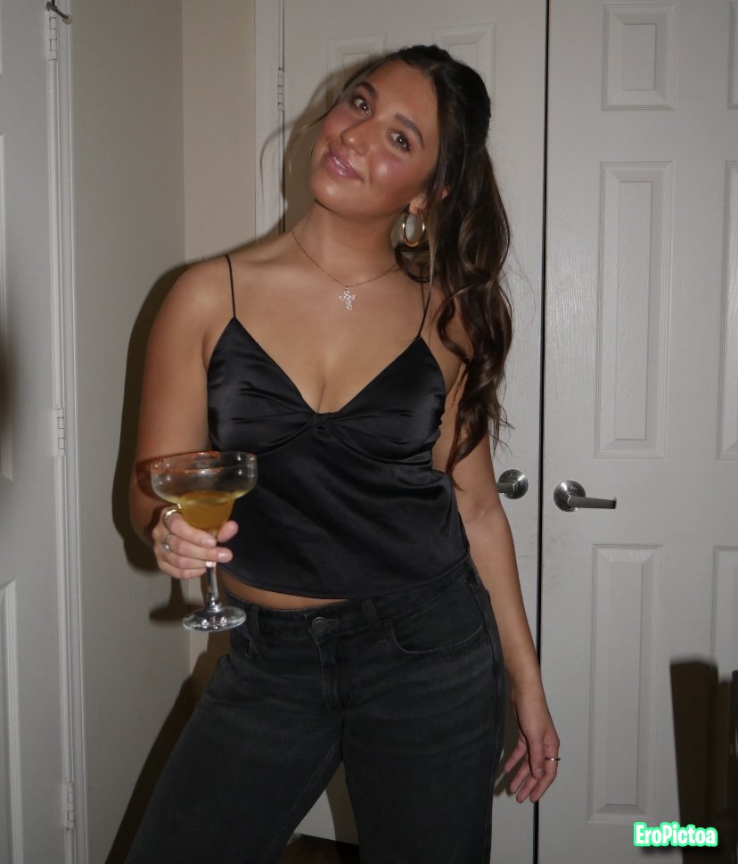 Sofia - UK photo featuring feet