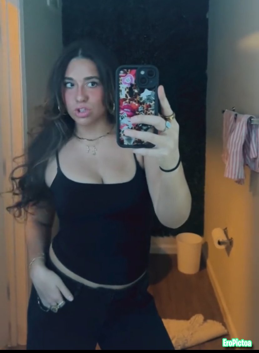 Sofia - UK photo featuring cleavage