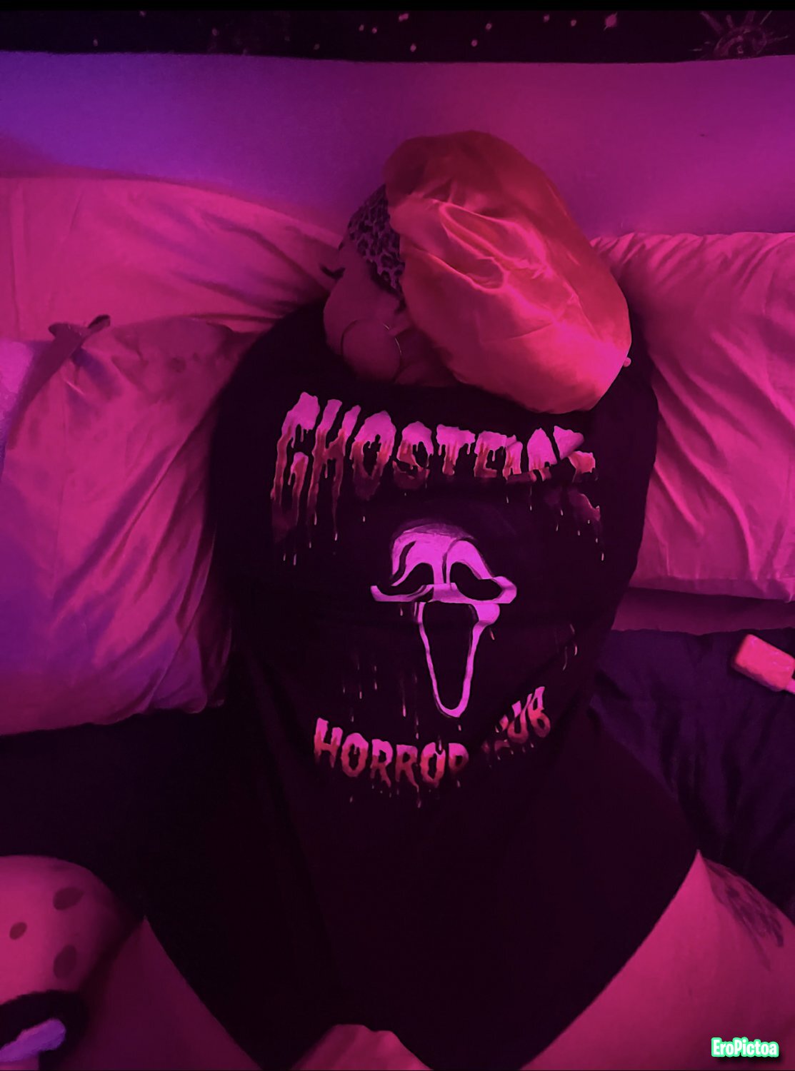 𝙑𝙎𝘾𝙊 𝘾𝙤𝙪𝙥𝙡𝙚 📷 photo featuring POV