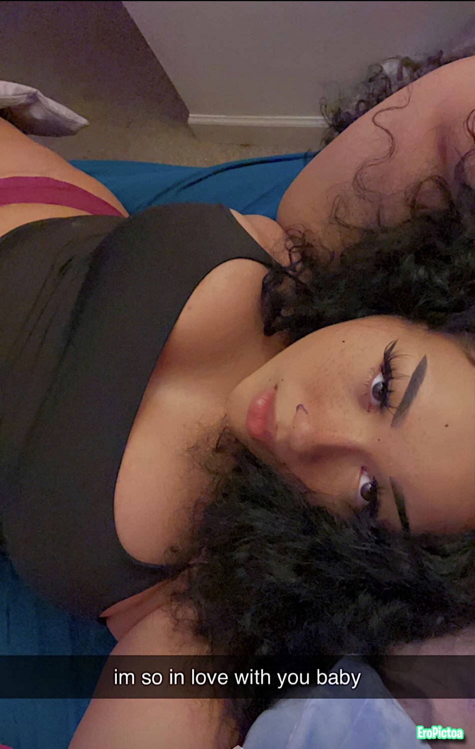 𝙑𝙎𝘾𝙊 𝘾𝙤𝙪𝙥𝙡𝙚 📷 photo featuring Curvy
