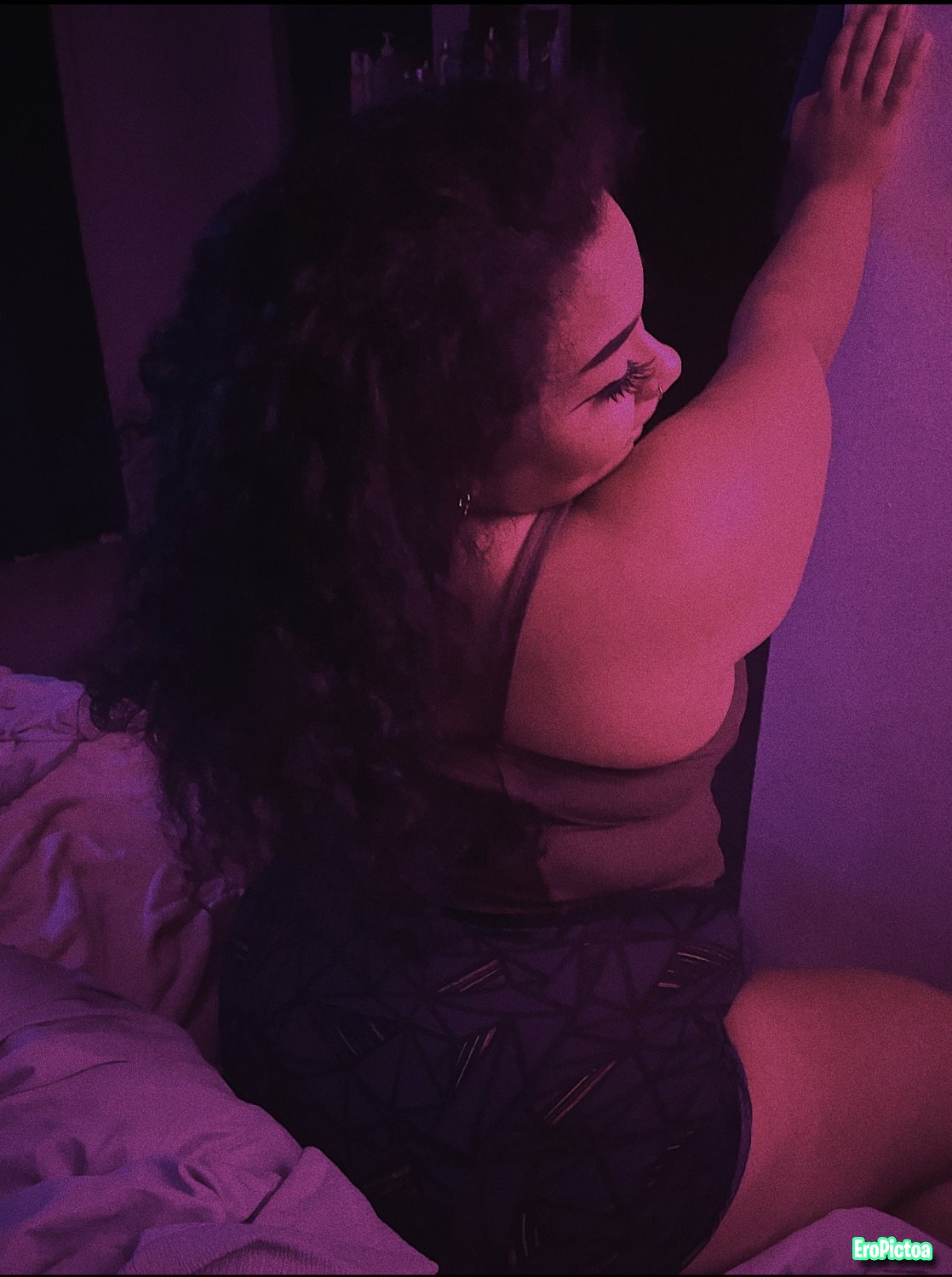𝙑𝙎𝘾𝙊 𝘾𝙤𝙪𝙥𝙡𝙚 📷 photo featuring Latina