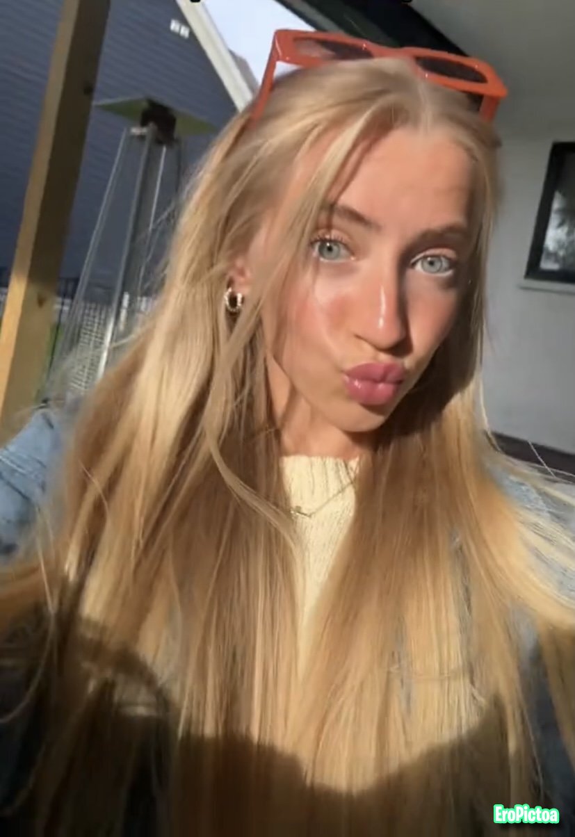 Gabbi - Cincinnati photo featuring exposed