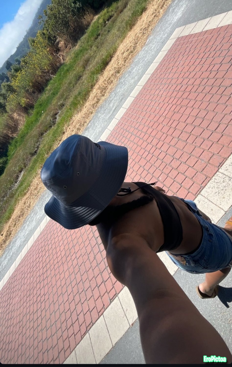 Thick ebony IRL with pornstar body photo featuring Exposed - Part 4