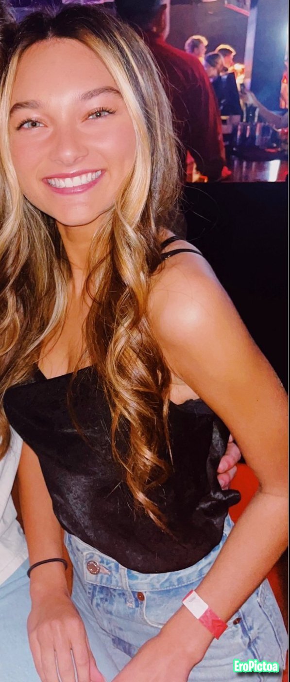 petite hottie photo featuring exposed - Part 7