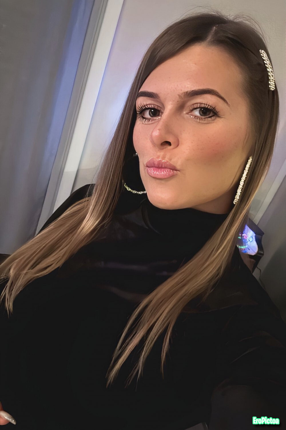 Hot blond irl photo - Part 2