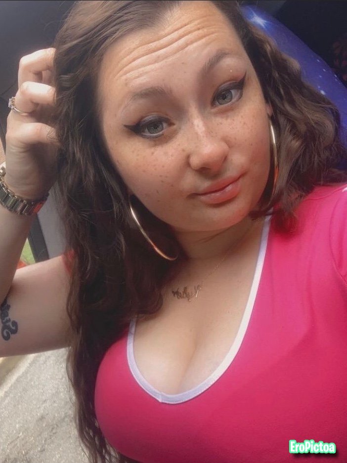 THICK N PRETTY IRL BBC slut photo featuring size queen - Part 3