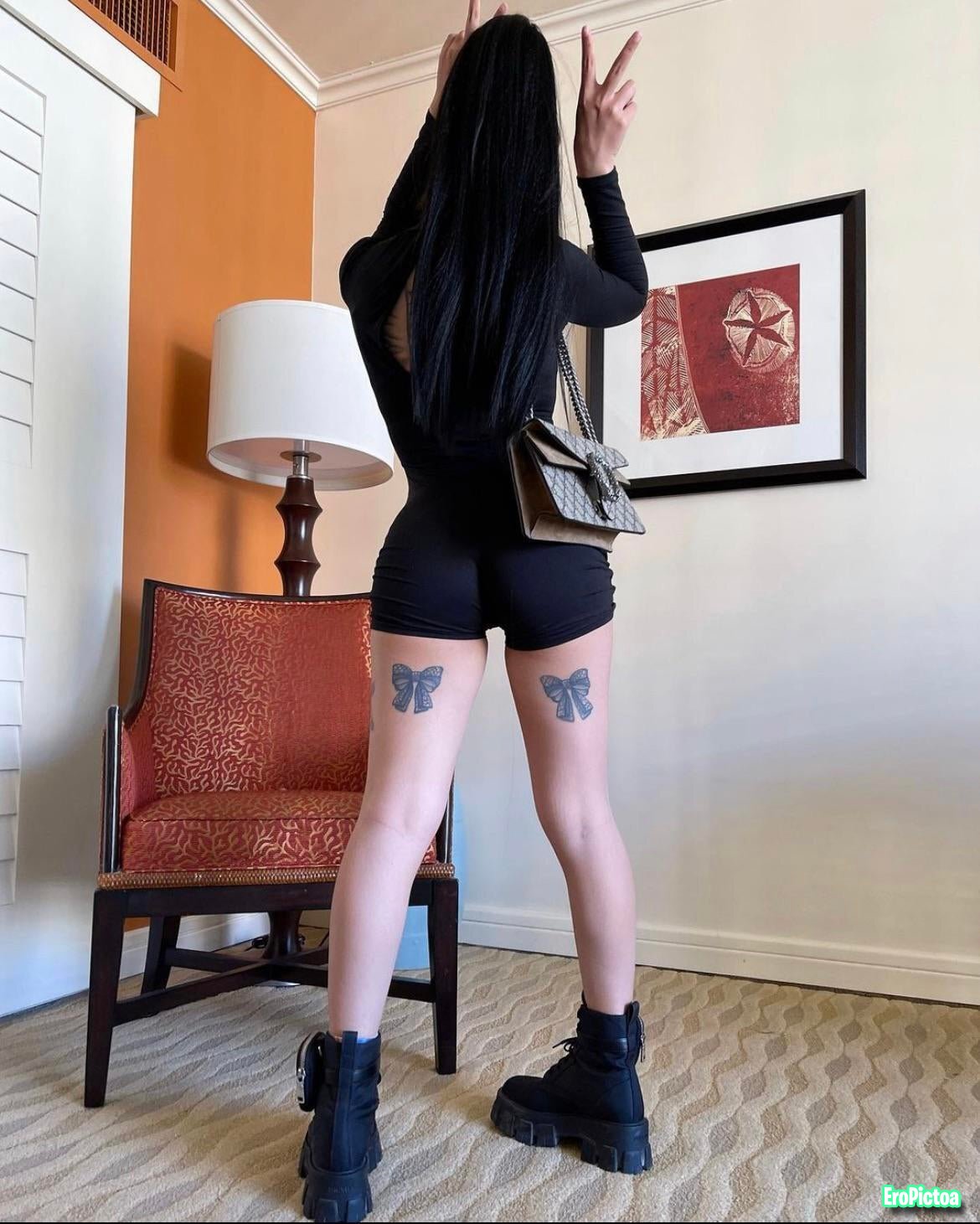 bella poarch photo featuring tiktok - Part 4
