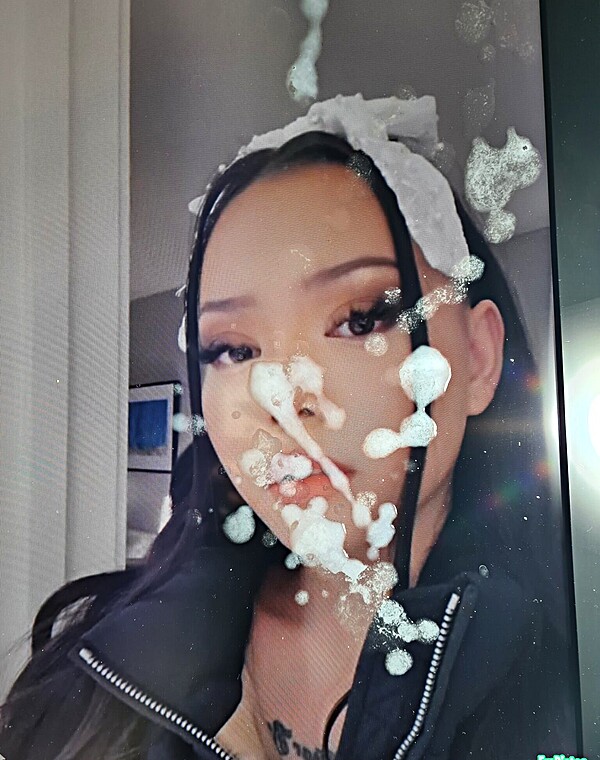 Thumbnail for Bella Poarch cum tribute