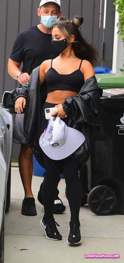 Thumbnail for Ariana Grande’s cute little pokies