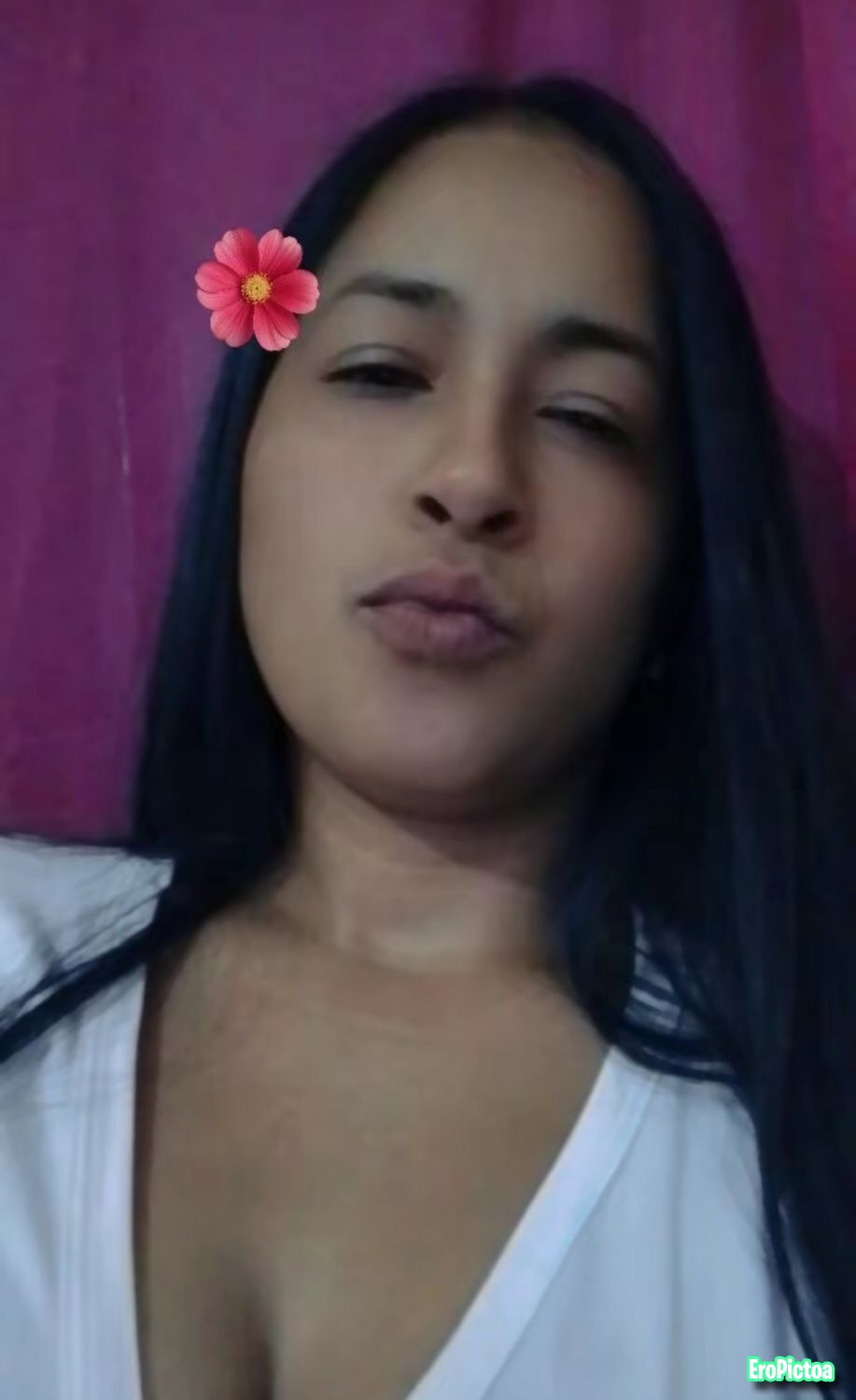 Live Tiktok 8 photo featuring Tiktok
