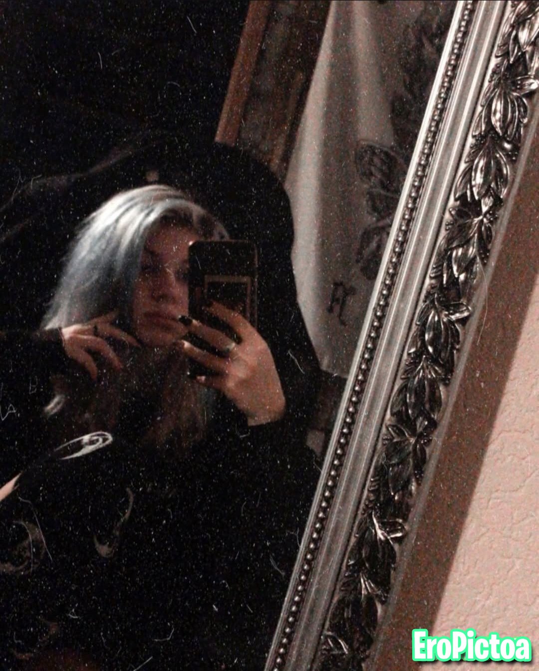 [Exposed] Anabell photo featuring Alt