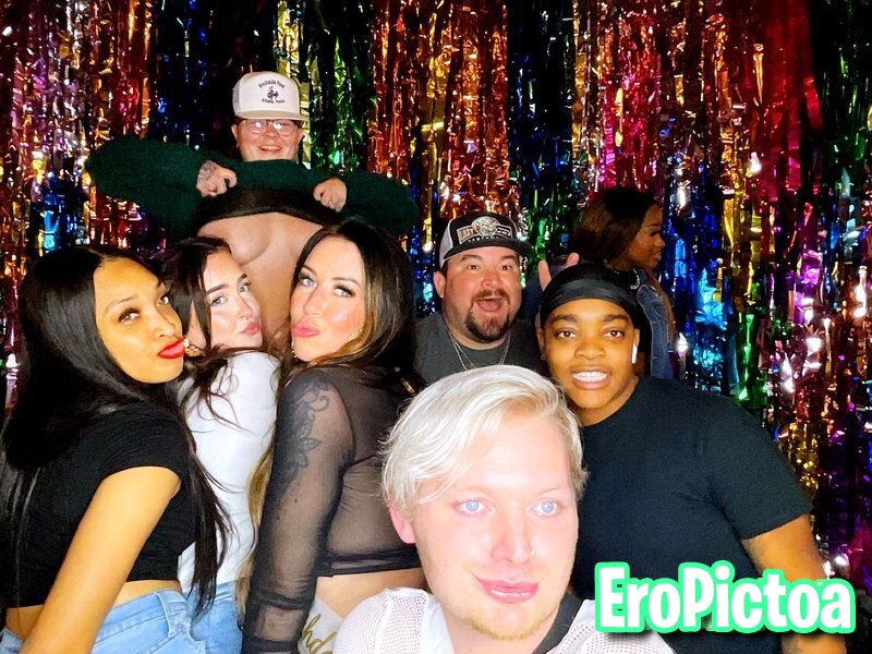 PB 15 photo featuring Upskirt